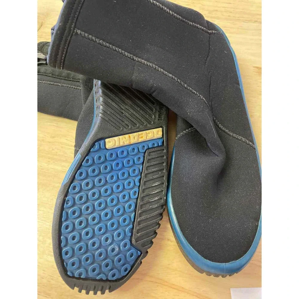Oceanic Flippers